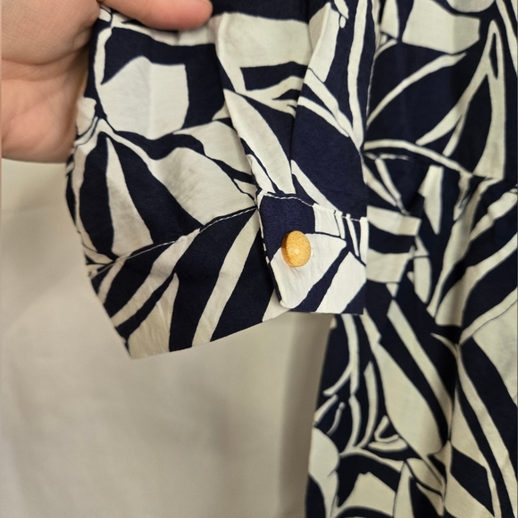 T Tahari Navy & White Leaf Print Tiered Dress Size Large NWOT - Picture 4 of 8